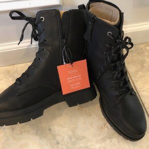 NEW in BOX  NATURALIZER SOUL BOOTIES 9 WIDE  with Tags